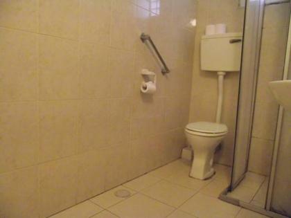 Momos Hostel - image 4