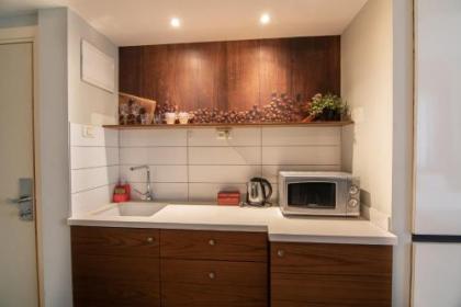 27 Montefiore - Urban ApartHotel TLV - image 12
