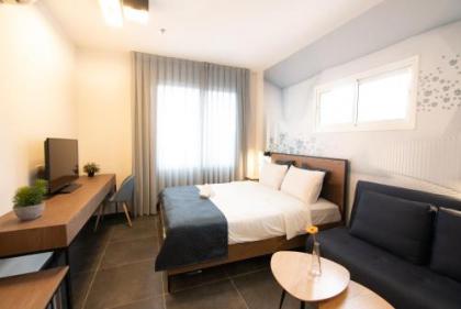 27 Montefiore - Urban ApartHotel TLV - image 17