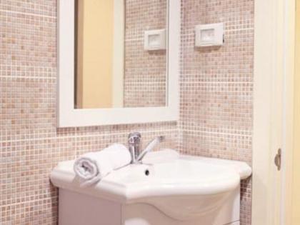 Idelson Hotel - image 2