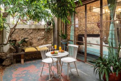 Trieste Neve Tzedek Boutique Suites - image 11
