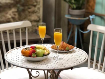 Trieste Neve Tzedek Boutique Suites - image 17