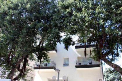 Dizengoff Avenue Boutique Hotel - image 5