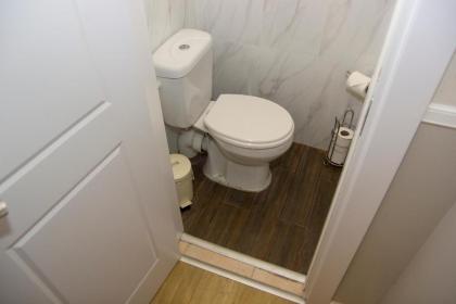 Lenis Hotel - image 14