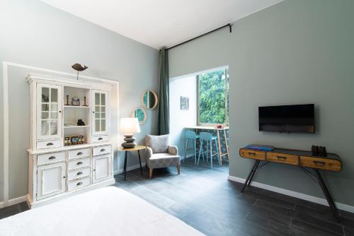 Talent Boutique by TLV2rent - main image