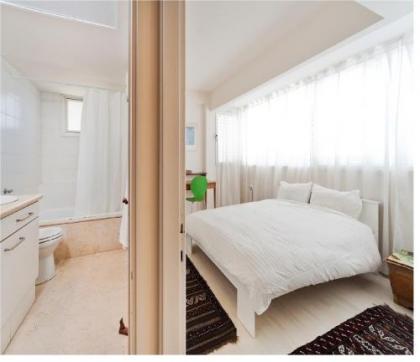 Cozy 1 BR Apt Only a 5 Minute Walk from the Beach by Sea N' Rent - image 9