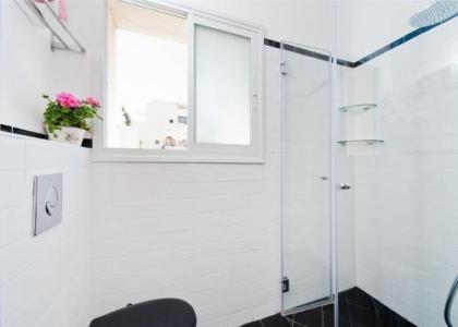 Modern Apt w/ Balcony Near The Beach by Sea N' Rent - image 14