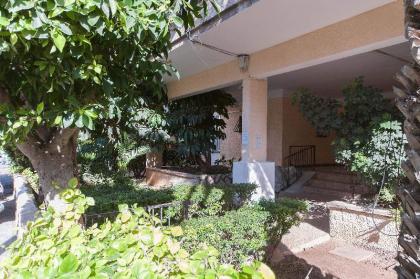 Sea N' Rent - Hirshenburg Street - image 2