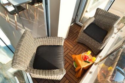 Stunning Apt w/ Balcony & Sea View by Sea N' Rent - image 14