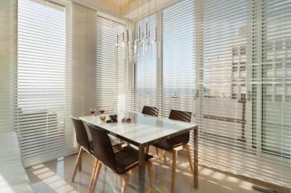 Stunning Apt w/ Balcony & Sea View by Sea N' Rent - image 18