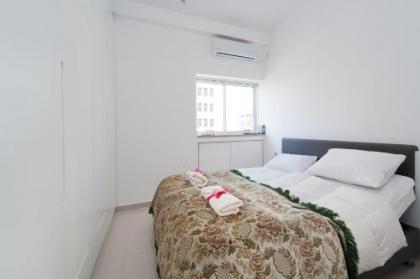 Stunning Apt w/ Balcony & Sea View by Sea N' Rent - image 19
