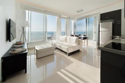 Stunning Apt w/ Balcony & Sea View by Sea N' Rent - image 3