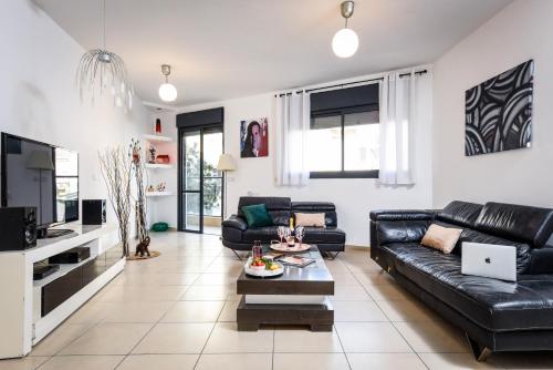 Stunning 2BR Apt w Balcony in City Center by Sea N' Rent - main image