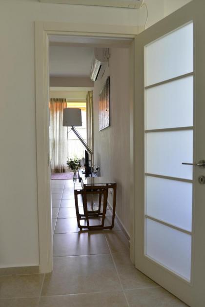 Ziv Apartments - Malkei Israel 6 A - image 17
