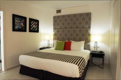 BEST WESTERN Regency Suites - image 10