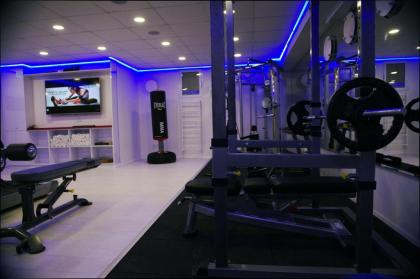 BEST WESTERN Regency Suites - image 2