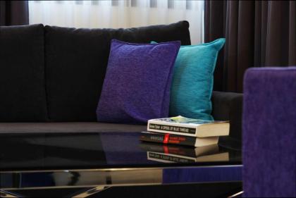 BEST WESTERN Regency Suites - image 20