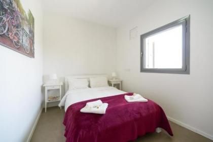 Comfort 3BR & Balcony in City Center by FeelHome - image 20