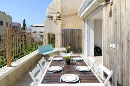 Penthouse & Terrace near Hilton by FeelHome - image 1