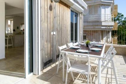 Penthouse & Terrace near Hilton by FeelHome - image 12