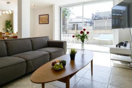 Penthouse & Terrace near Hilton by FeelHome - image 17