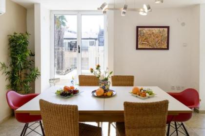 Penthouse & Terrace near Hilton by FeelHome - image 2
