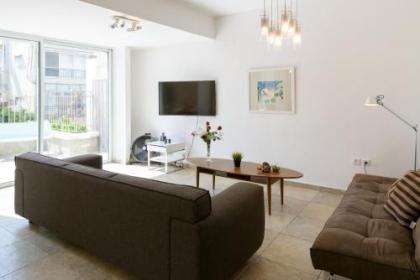 Penthouse & Terrace near Hilton by FeelHome - image 20
