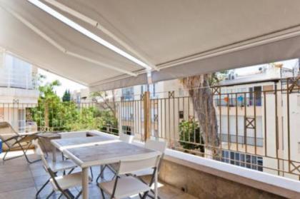 Penthouse & Terrace near Hilton by FeelHome - image 5