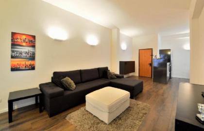 Renovated 2BR Apt. on Nordau Blvd - image 12