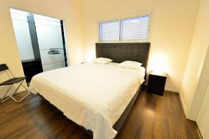 Renovated 2BR Apt. on Nordau Blvd - image 17