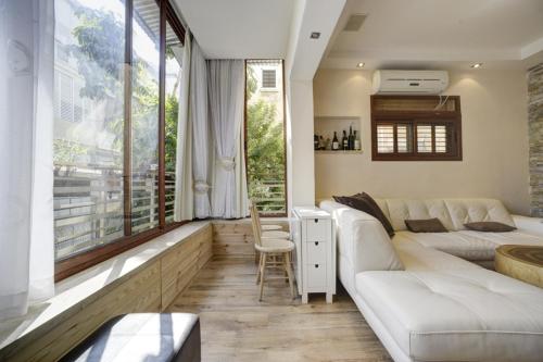 Sunset TLV Apartment - Dizengoff 142 - image 3