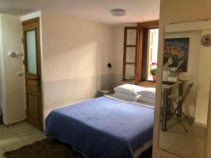 Helen Apartment - image 14