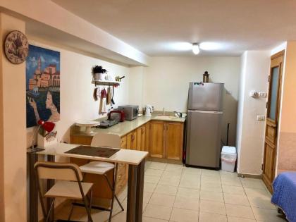 Helen Apartment - image 4