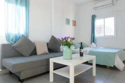 Hacarmel Apartment - image 16