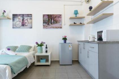 Hacarmel Apartment - image 2