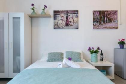 Hacarmel Apartment - image 9