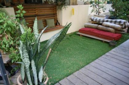 Wonderful Garden Apartment - image 16