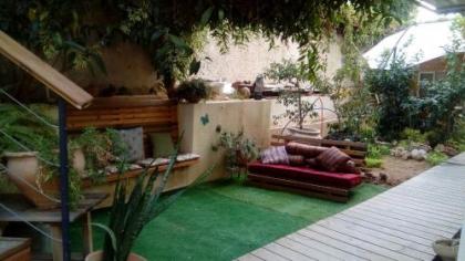 Wonderful Garden Apartment - image 19