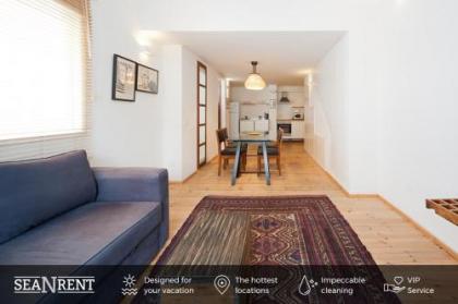 Excellent City Centre Apts w/ Balcony by Sea N' Rent - image 12