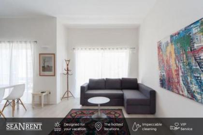 Excellent City Centre Apts w/ Balcony by Sea N' Rent - image 3