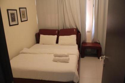 Gordon Beach Apartment - image 18