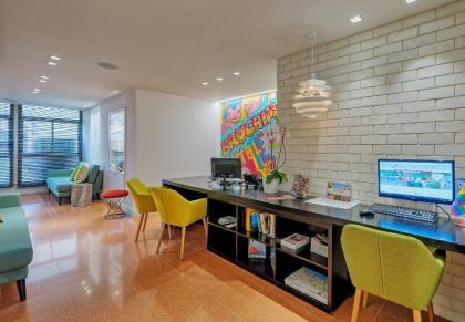 Hotel 75 - image 2