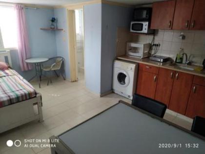 Amir's Apartments - image 10