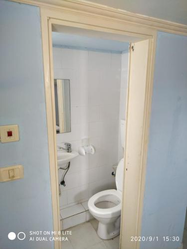 Amir's Apartments - image 3