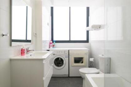 Sunny Luxury Apartments - image 17