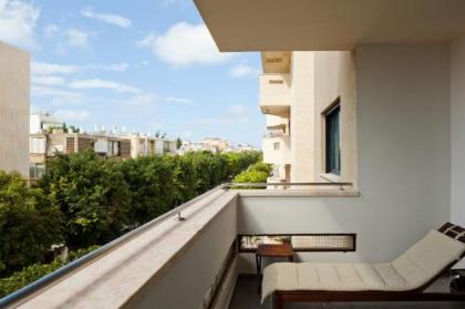 Sunny Luxury Apartments - image 18
