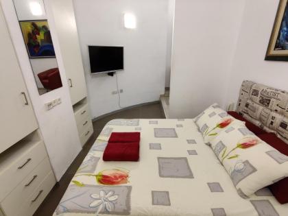 Central Stay TLV Beachfront - image 12