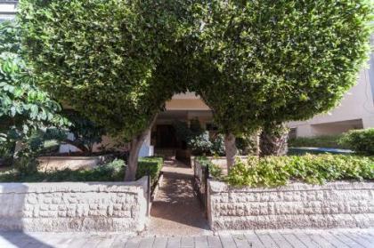 Bright 2BD Apartment in the Heart of Tel Aviv by Sea N' Rent - image 17