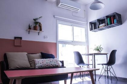 Rena's House - image 13