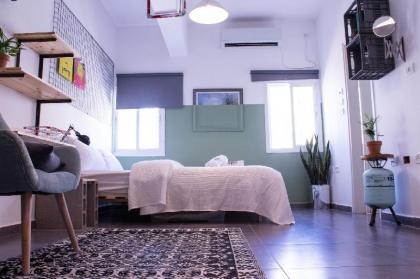 Rena's House - image 20